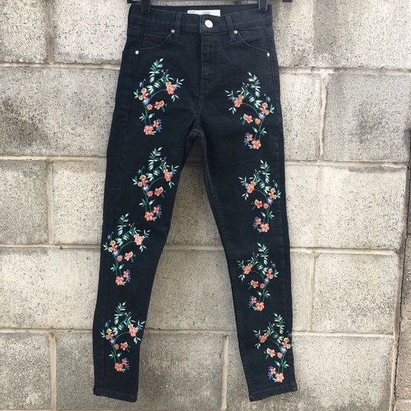 Topshop Denim - TOPSHOP MOTO Jamie Black Floral Embroidered Jeans